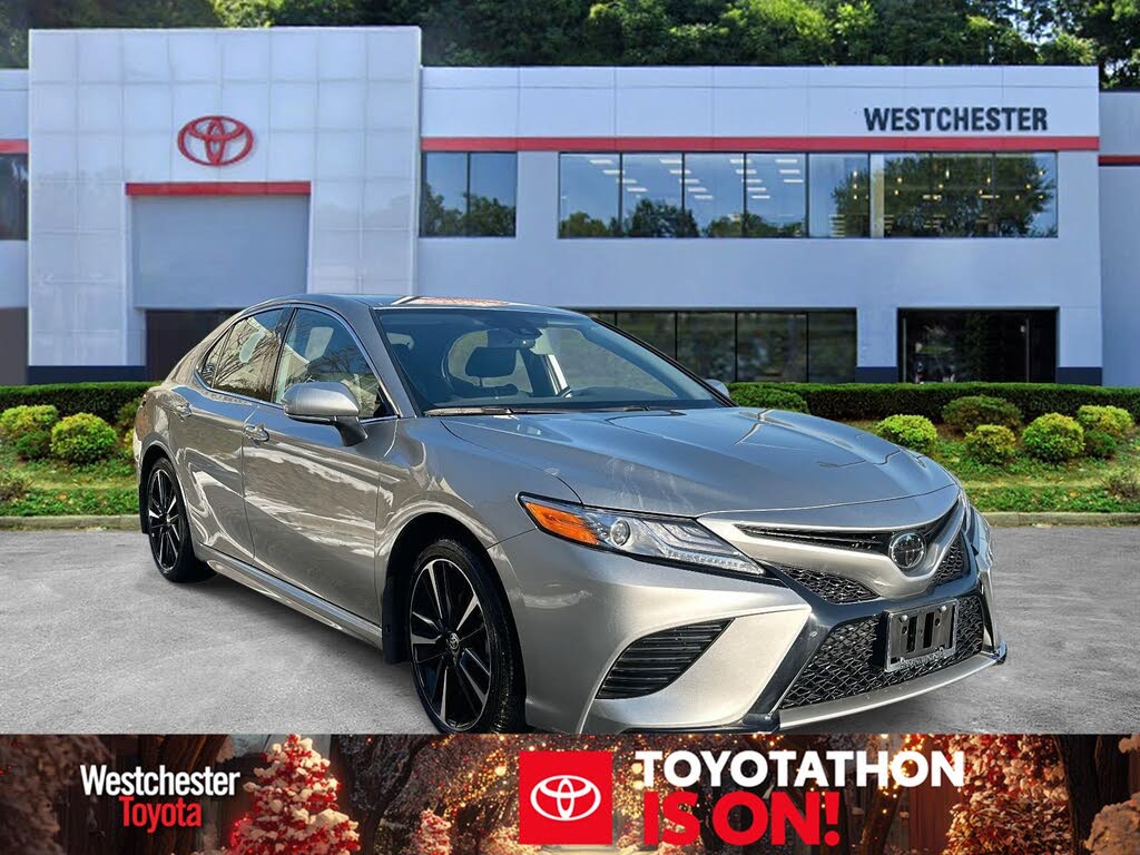 2020 Toyota Camry XSE FWD