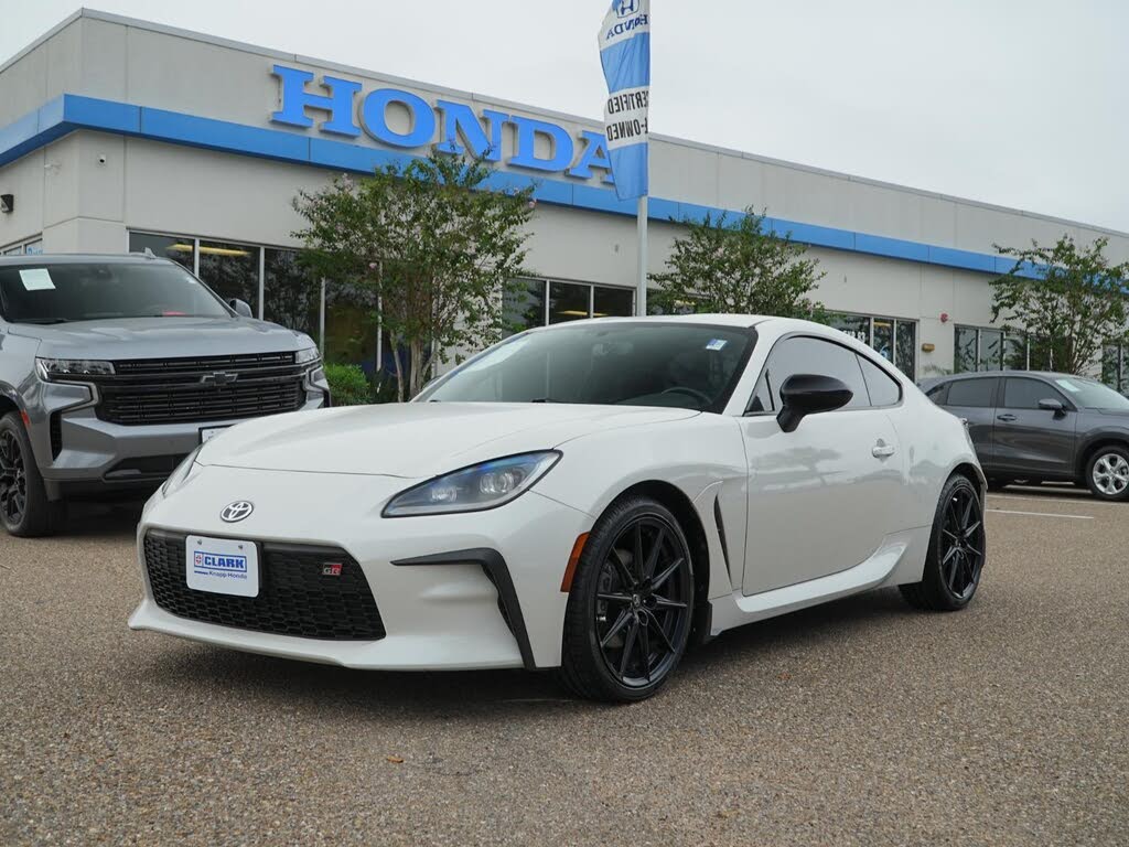 2023 Toyota GR86 Premium RWD