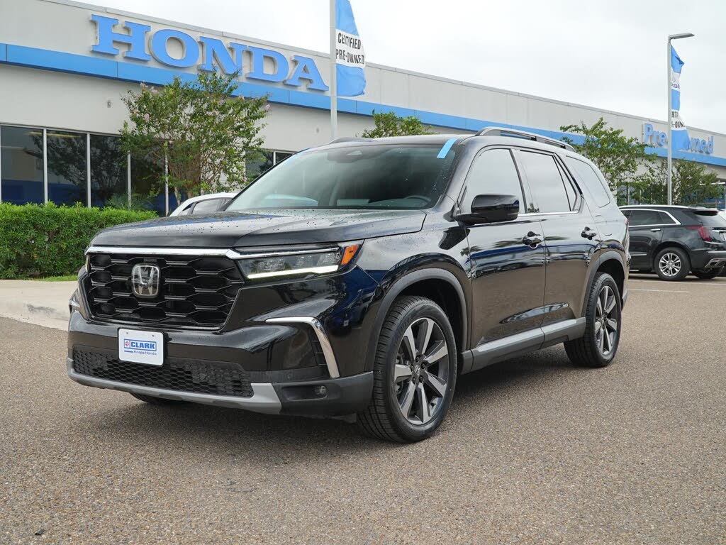 2024 Honda Pilot Touring FWD