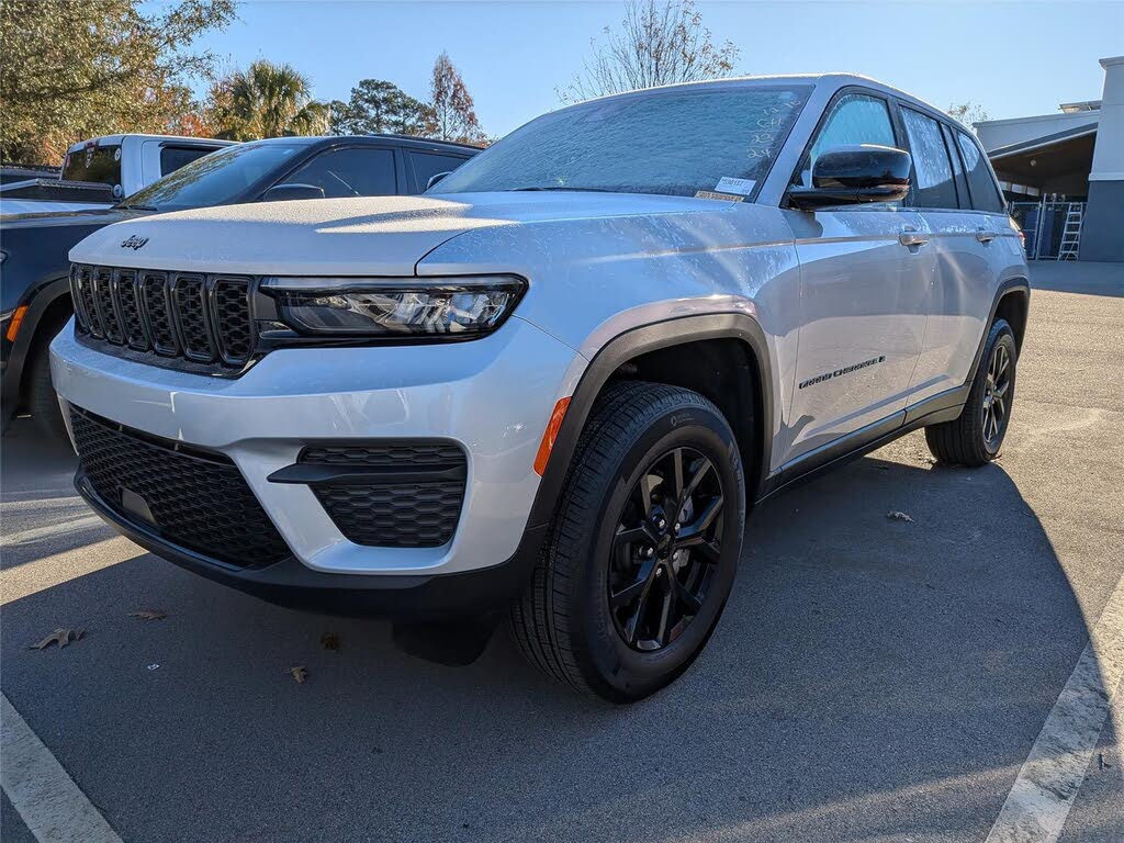 2024 Jeep Grand Cherokee Altitude 4WD