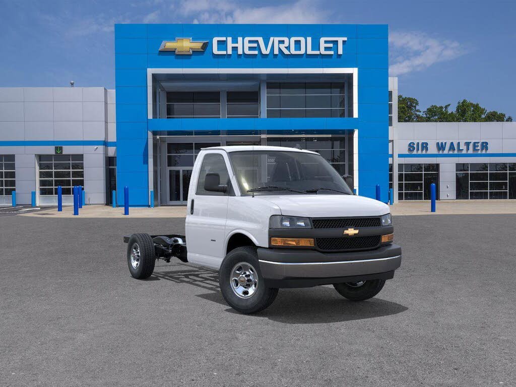 2025 Chevrolet Express Chassis 3500 Cutaway 139