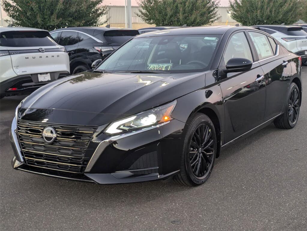 2025 Nissan Altima 2.5 SV FWD