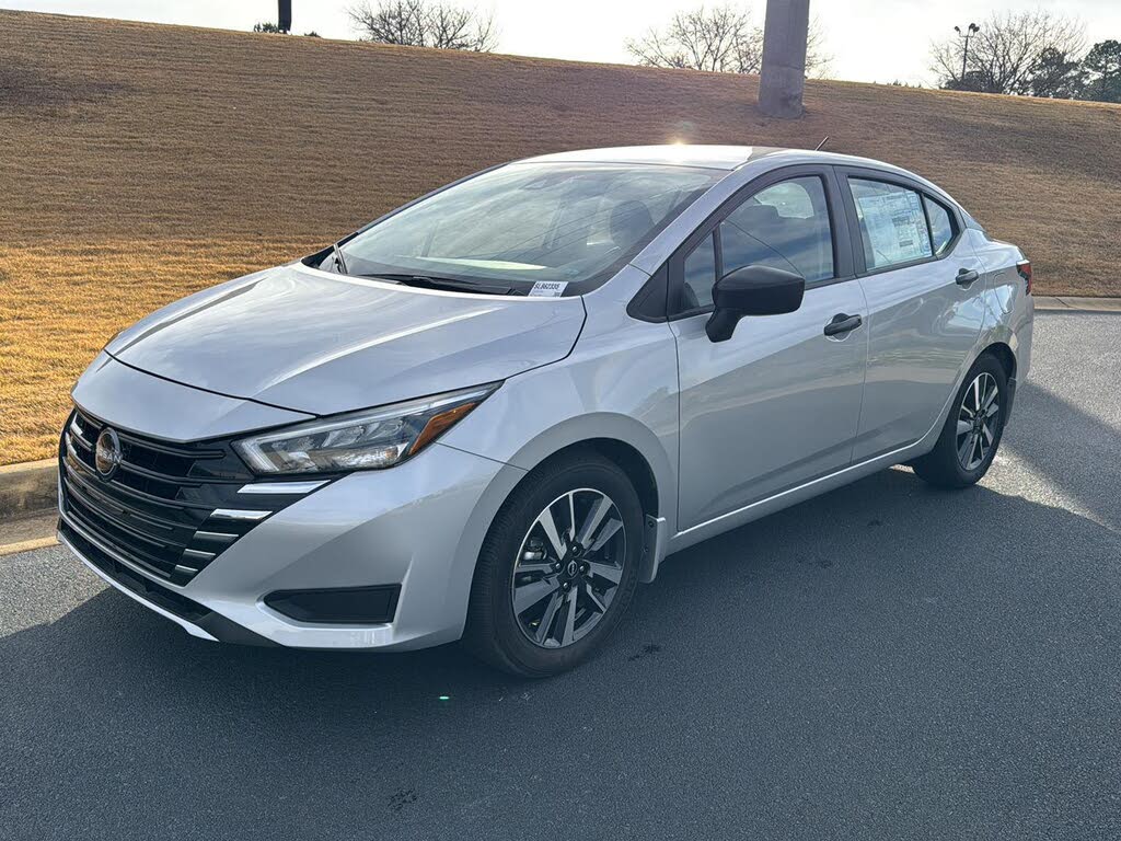 2025 Nissan Versa S FWD