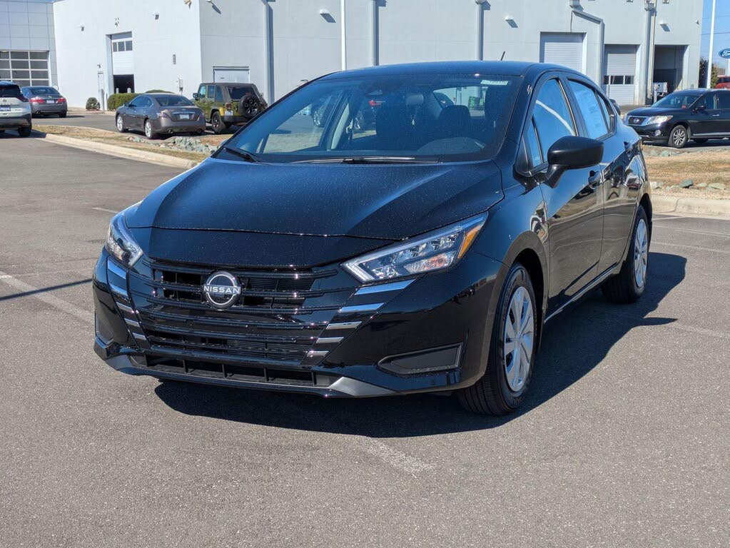 2025 Nissan Versa S FWD