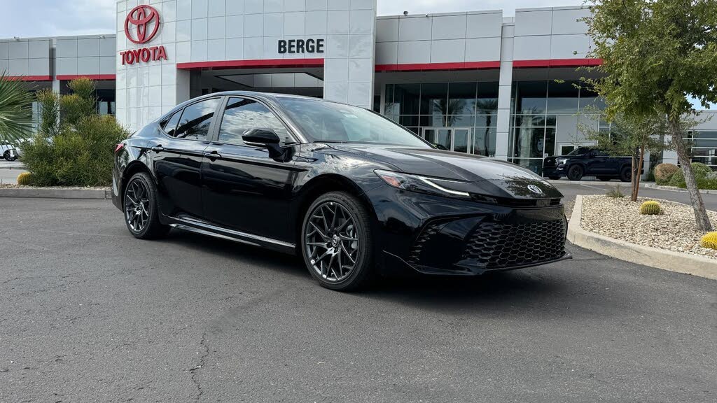 2025 Toyota Camry XSE FWD