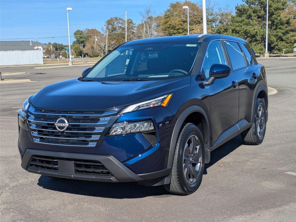 2026 Nissan Rogue SV FWD