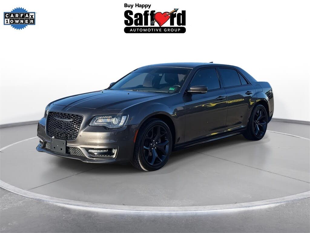 2022 Chrysler 300 Touring L RWD