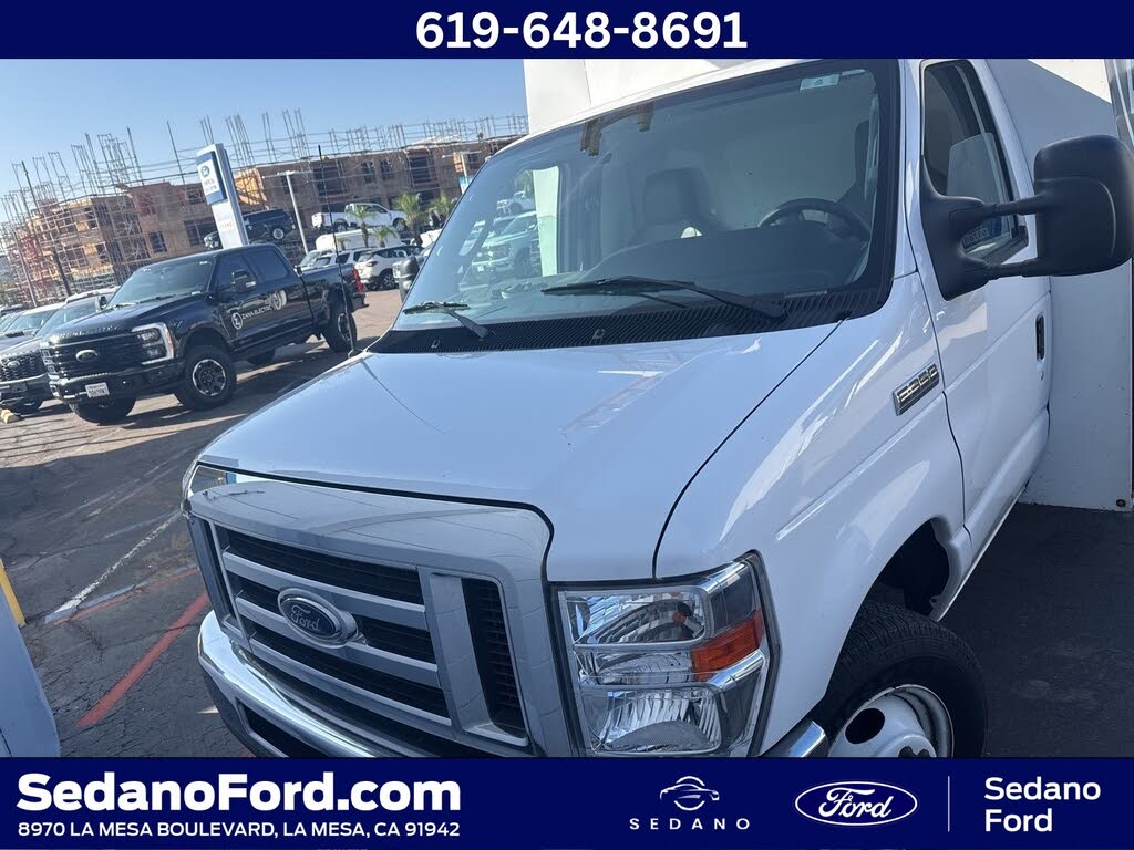 2022 Ford E-Series Chassis E-350 SD Cutaway SB RWD
