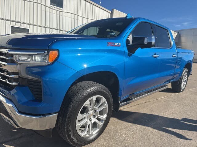 2023 Chevrolet Silverado 1500 LTZ Crew Cab 4WD