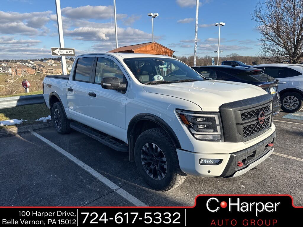 2024 Nissan Titan PRO-4X Crew Cab 4WD