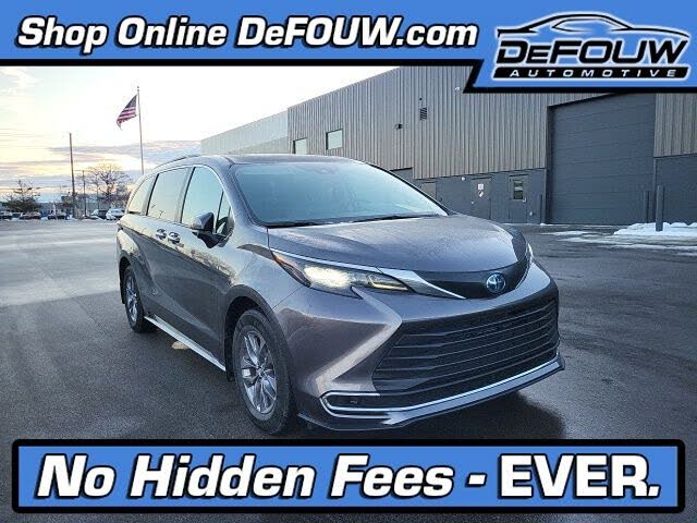 2024 Toyota Sienna XLE 8-Passenger FWD