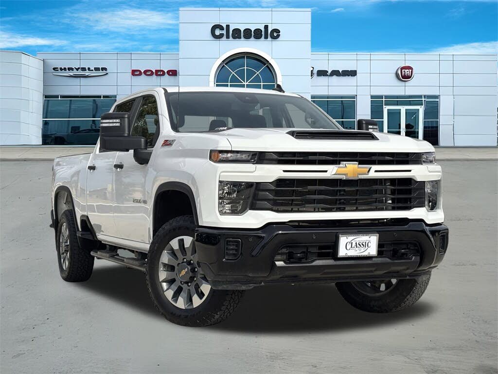 2025 Chevrolet Silverado 2500HD Custom Crew Cab 4WD