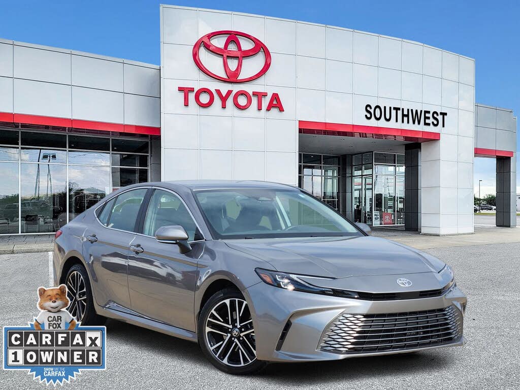 2025 Toyota Camry XLE FWD