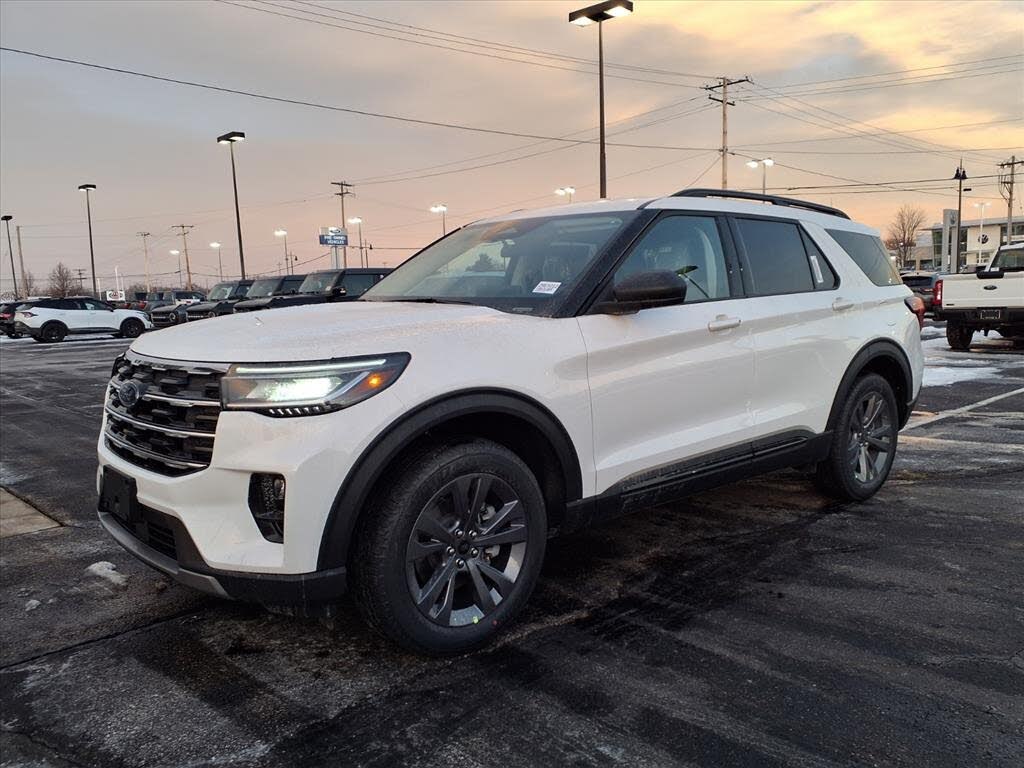 2026 Ford Explorer Active AWD