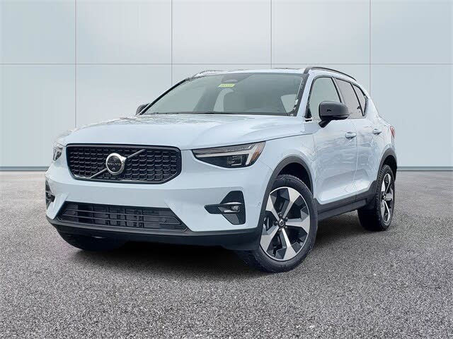 2026 Volvo XC40 B5 Plus AWD