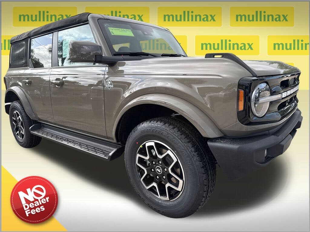 2025 Ford Bronco Outer Banks 4-Door 4WD