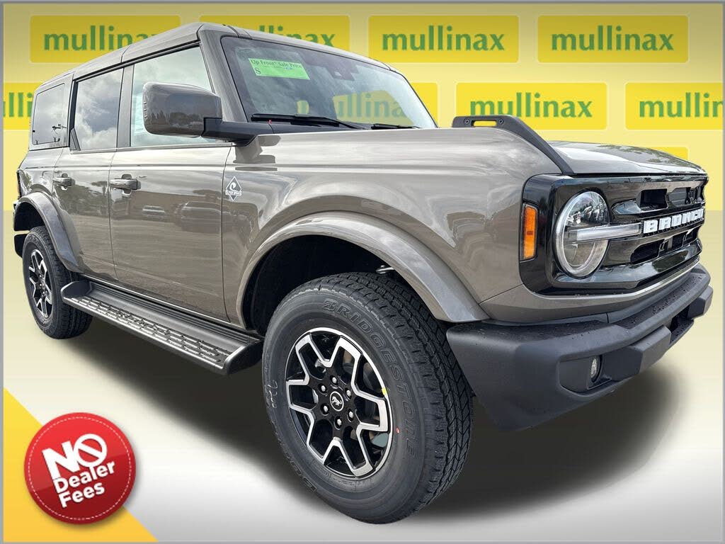 2025 Ford Bronco Outer Banks 4-Door 4WD