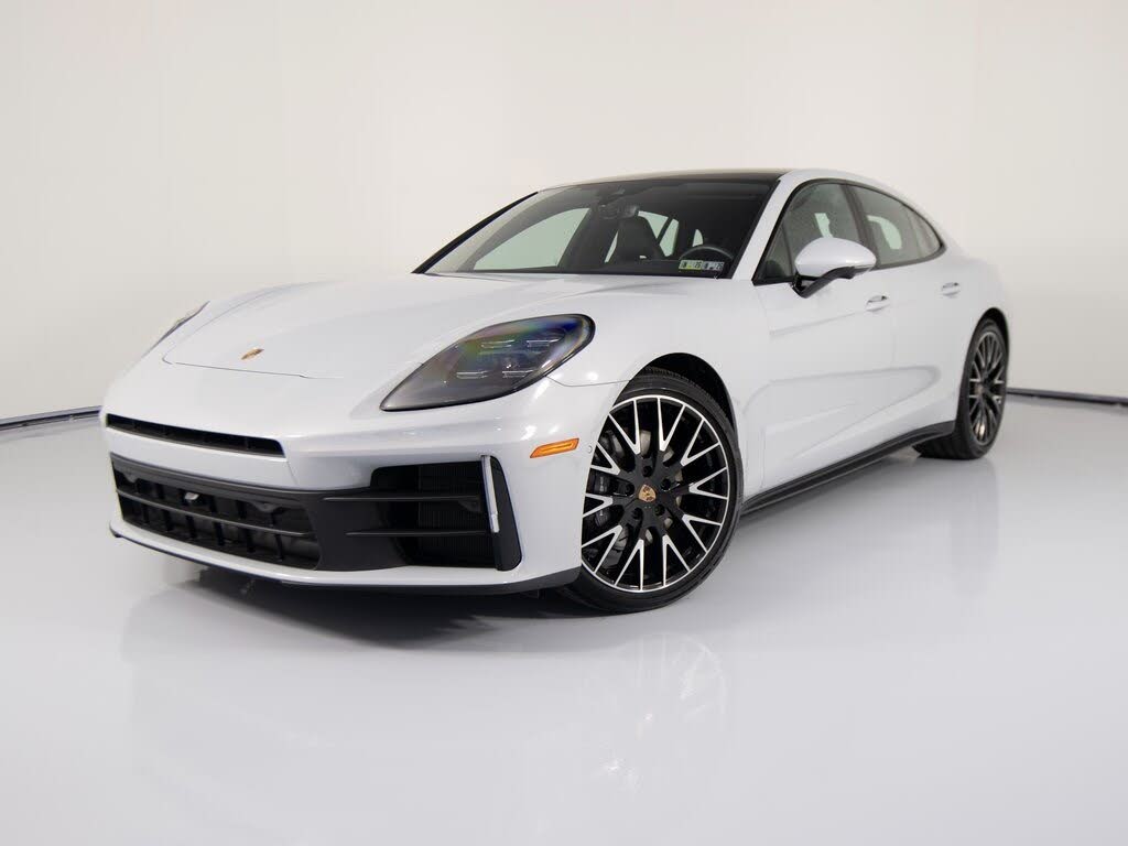 2025 Porsche Panamera 4 AWD