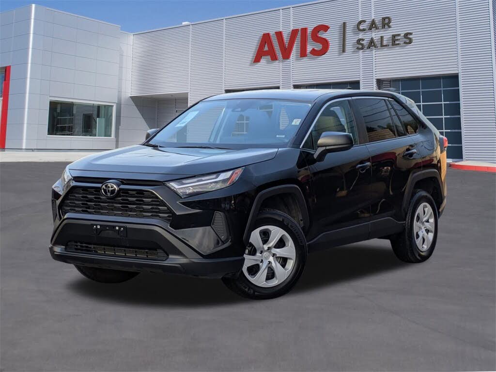 2025 Toyota RAV4 LE FWD