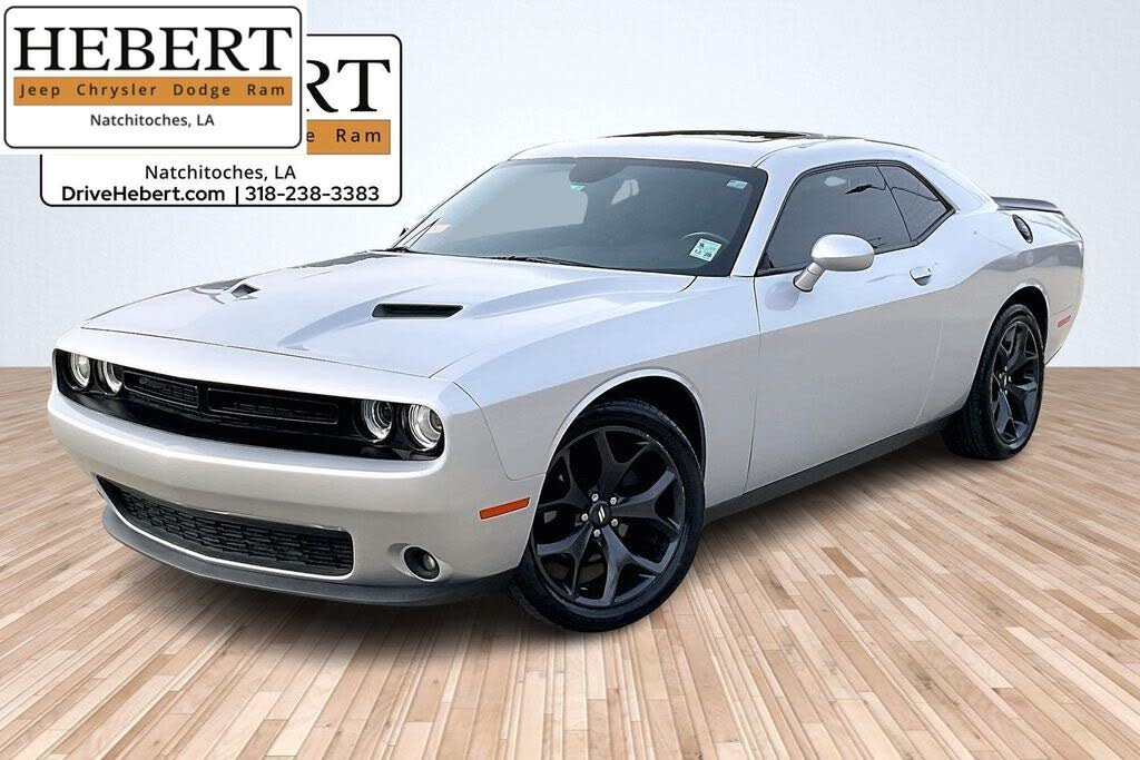 2020 Dodge Challenger SXT RWD