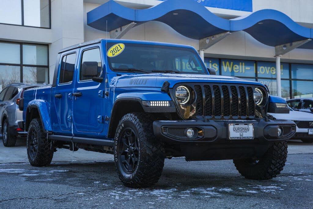 2021 Jeep Gladiator Willys Crew Cab 4WD