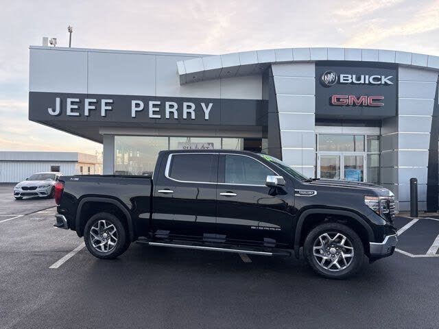 2023 GMC Sierra 1500 SLT Crew Cab 4WD