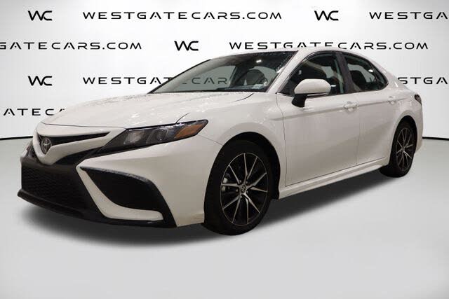 2023 Toyota Camry SE Nightshade FWD