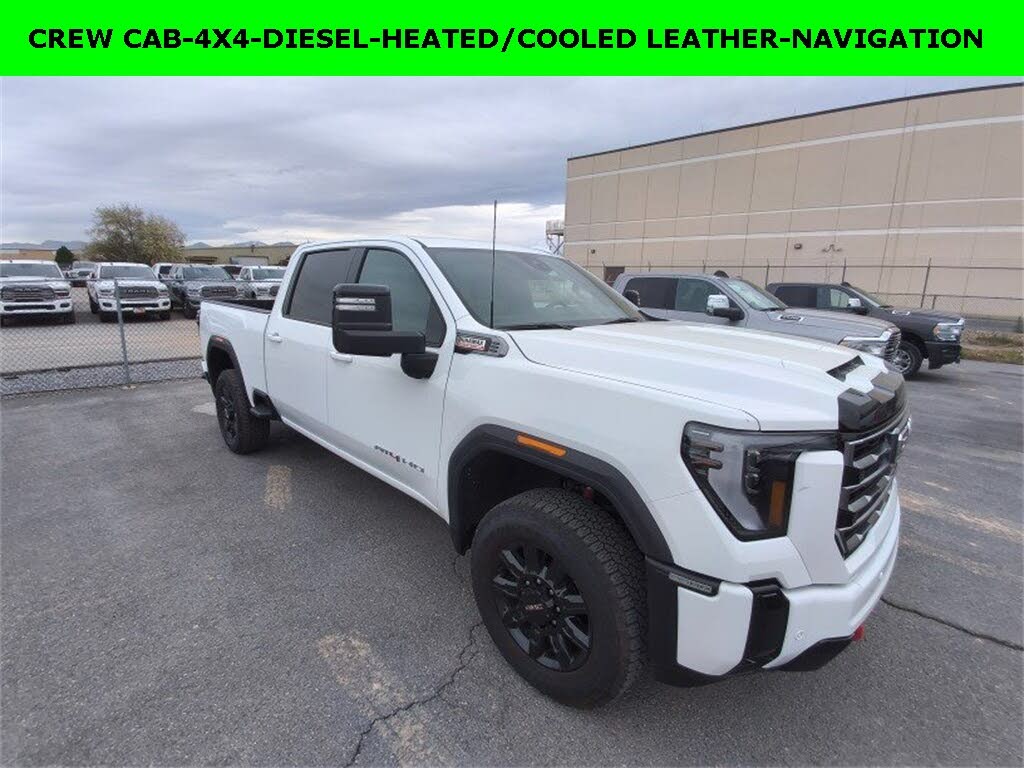 2025 GMC Sierra 2500HD AT4 Crew Cab 4WD