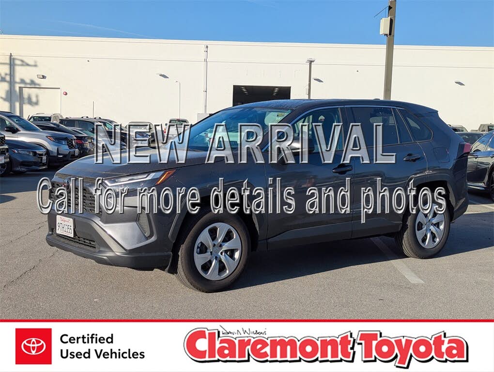 2025 Toyota RAV4 LE AWD