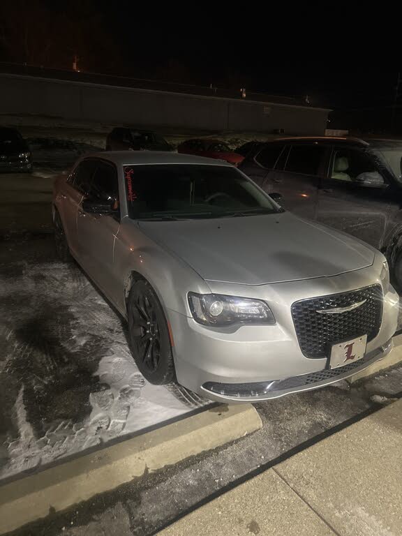 2019 Chrysler 300 Touring RWD