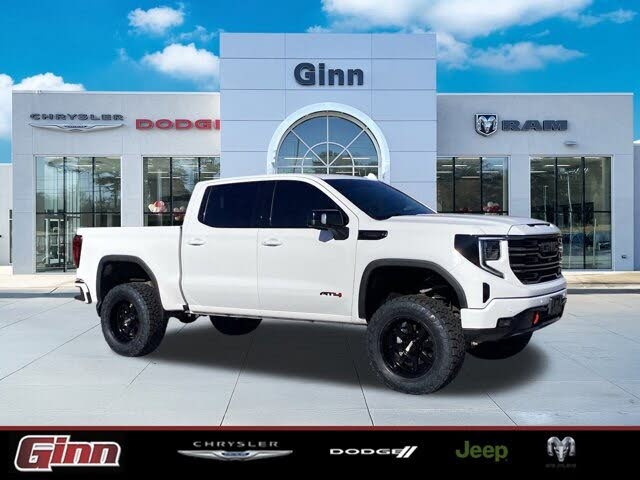 2023 GMC Sierra 1500 AT4 Crew Cab 4WD