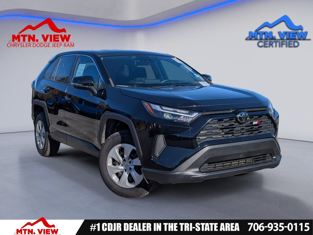 2023 Toyota RAV4 LE FWD