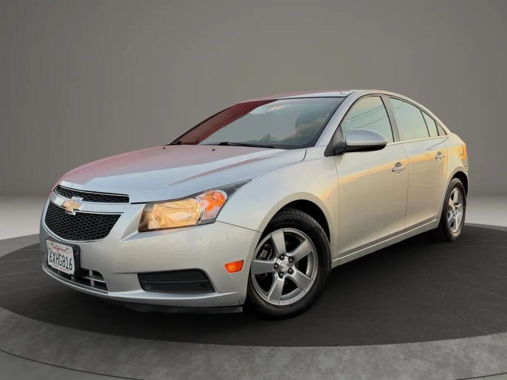 2012 Chevrolet Cruze 1LT Sedan FWD