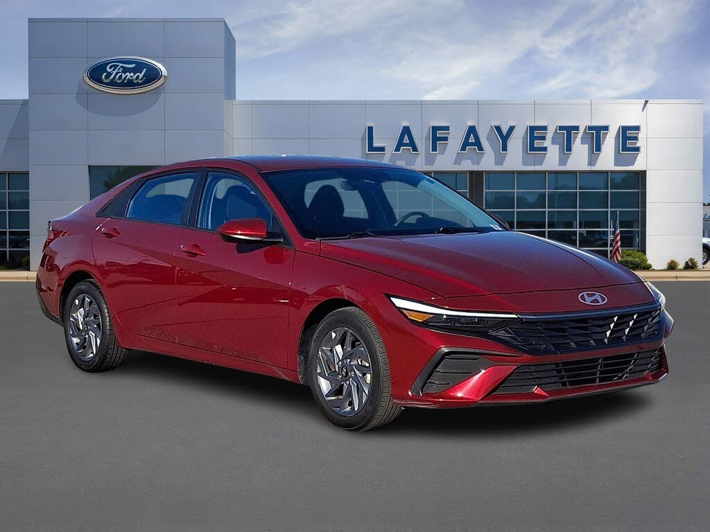 2024 Hyundai Elantra SEL FWD