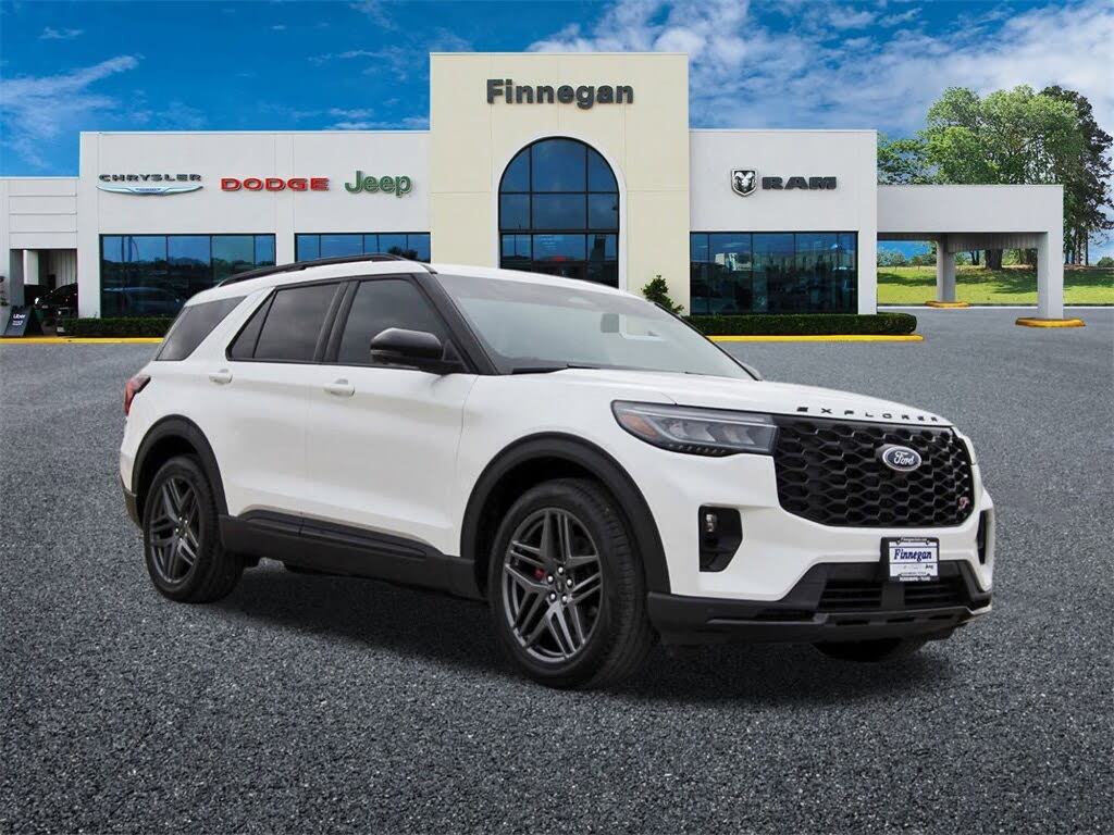 2025 Ford Explorer ST RWD