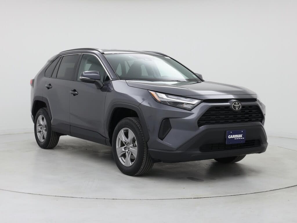 2025 Toyota RAV4 XLE FWD