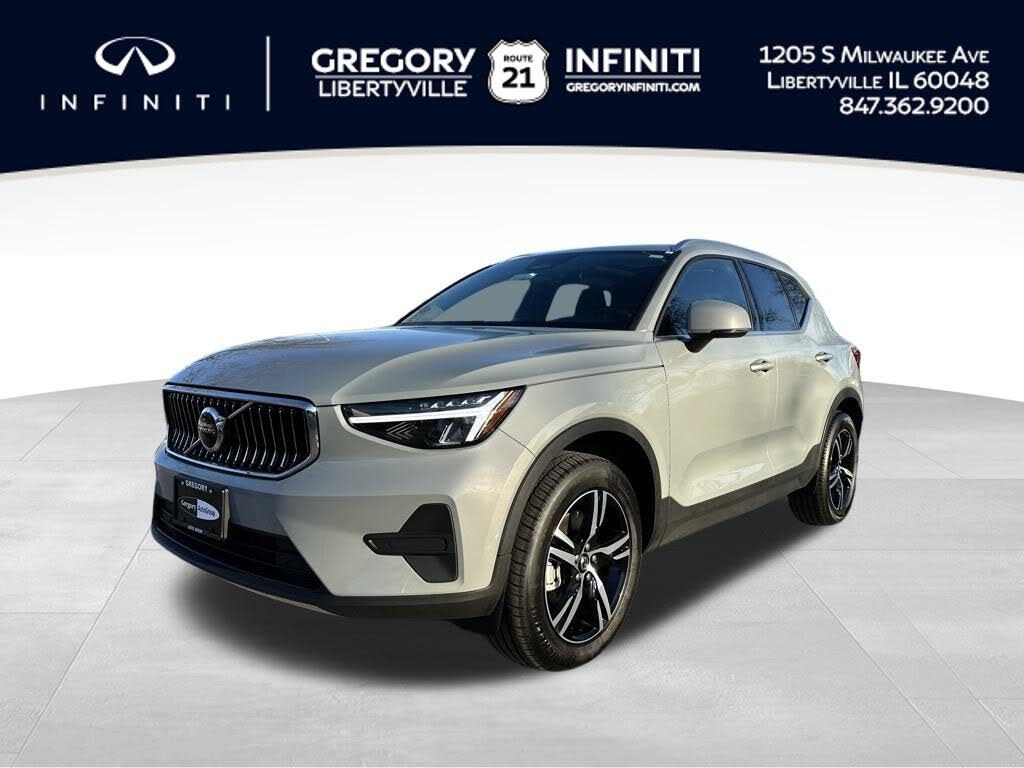 2025 Volvo XC40 B5 Core Bright Theme AWD