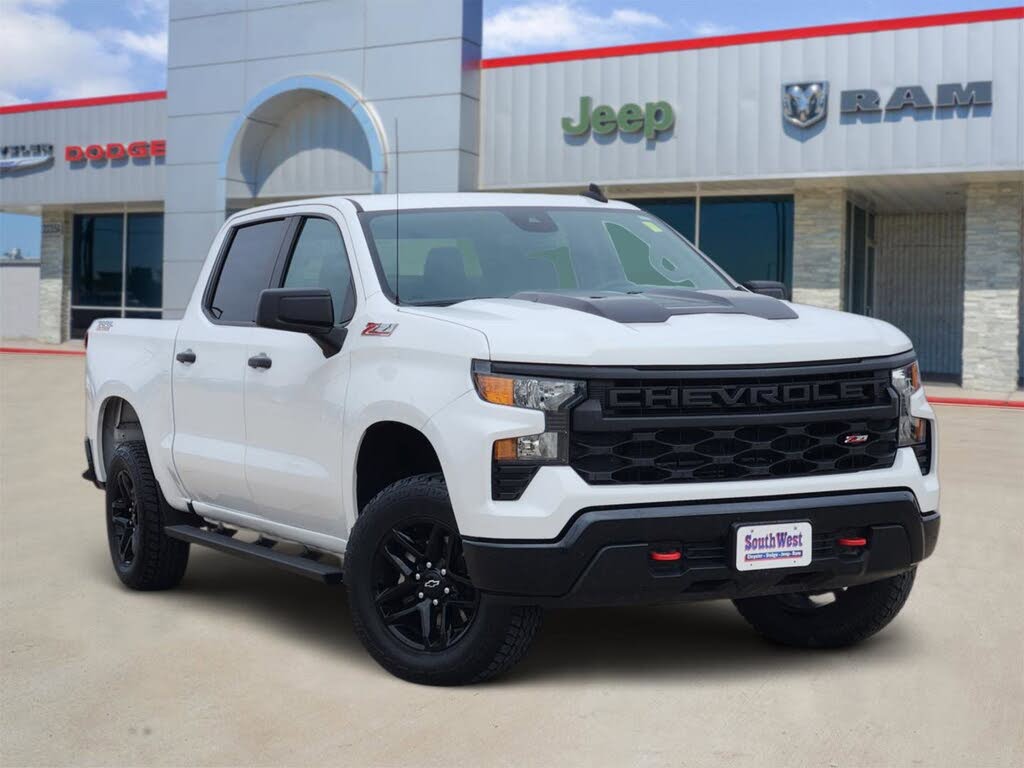 2022 Chevrolet Silverado 1500 Custom Trail Boss Crew Cab 4WD