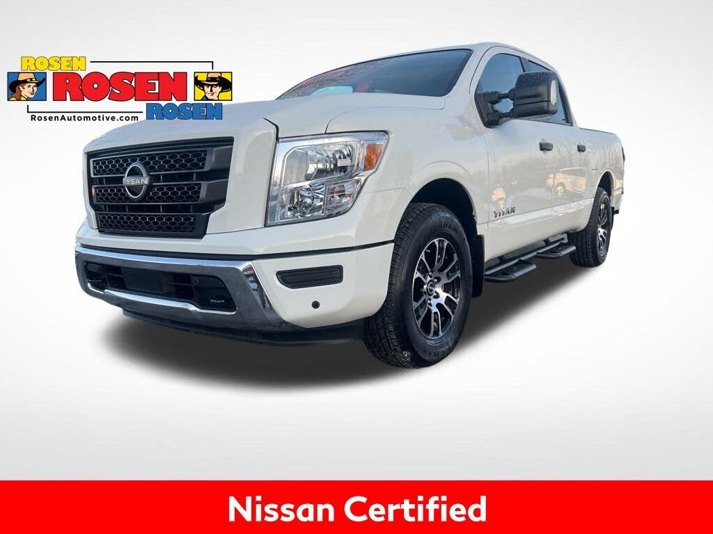 2024 Nissan Titan SV Crew Cab 4WD