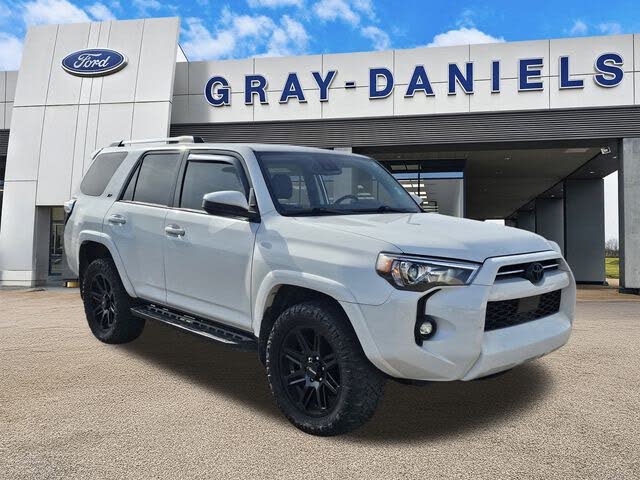 2024 Toyota 4Runner SR5 4WD