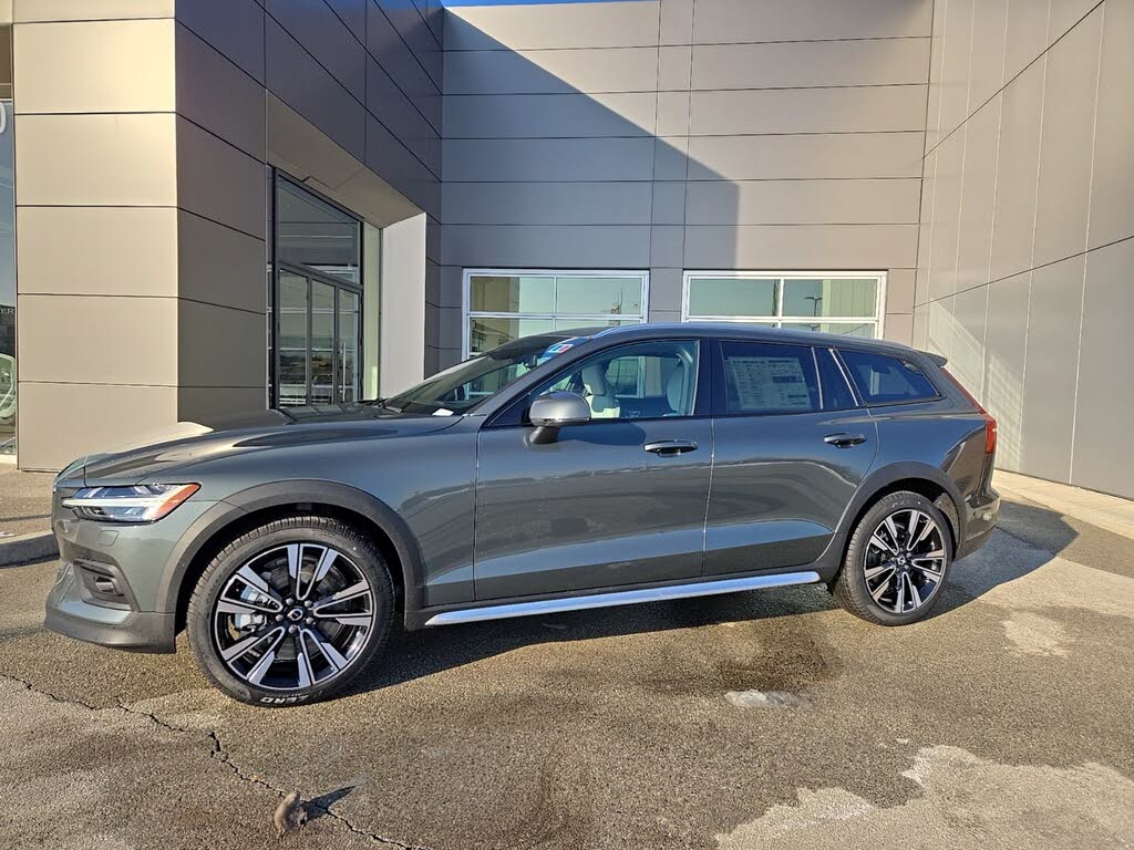 2026 Volvo V60 Cross Country B5 Ultra AWD