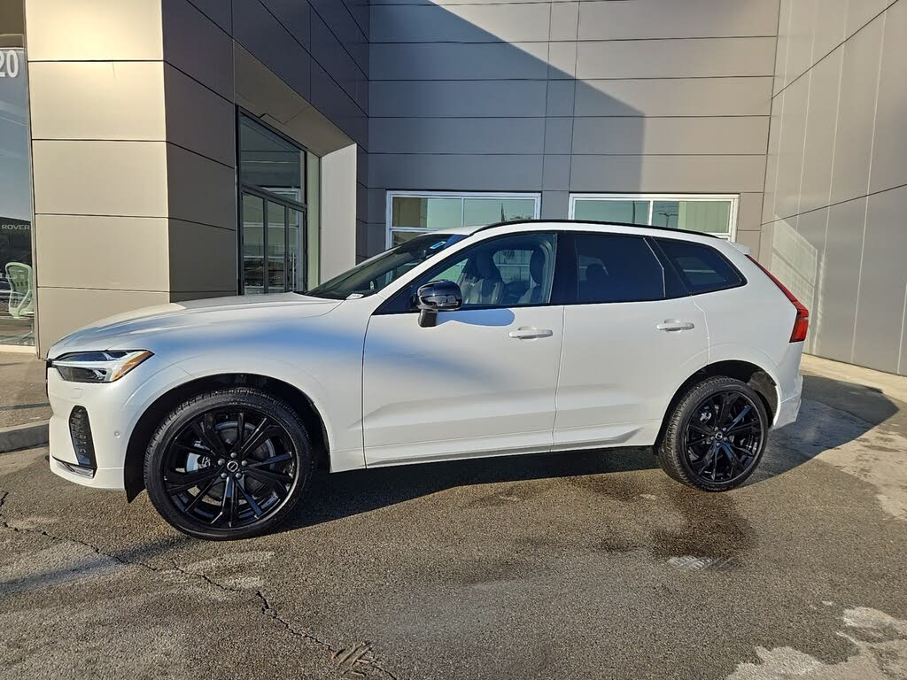 2026 Volvo XC60 B5 Ultra Black Edition AWD