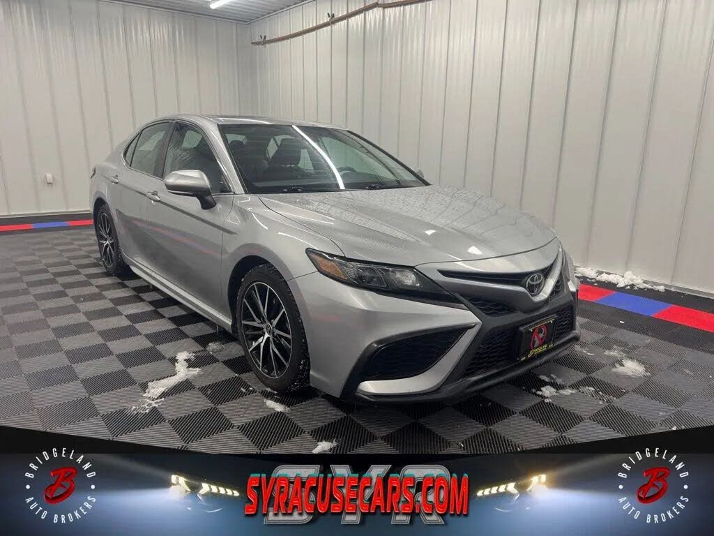 2023 Toyota Camry SE AWD