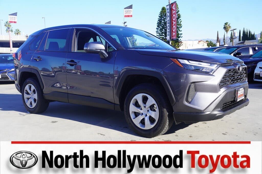 2024 Toyota RAV4 LE FWD