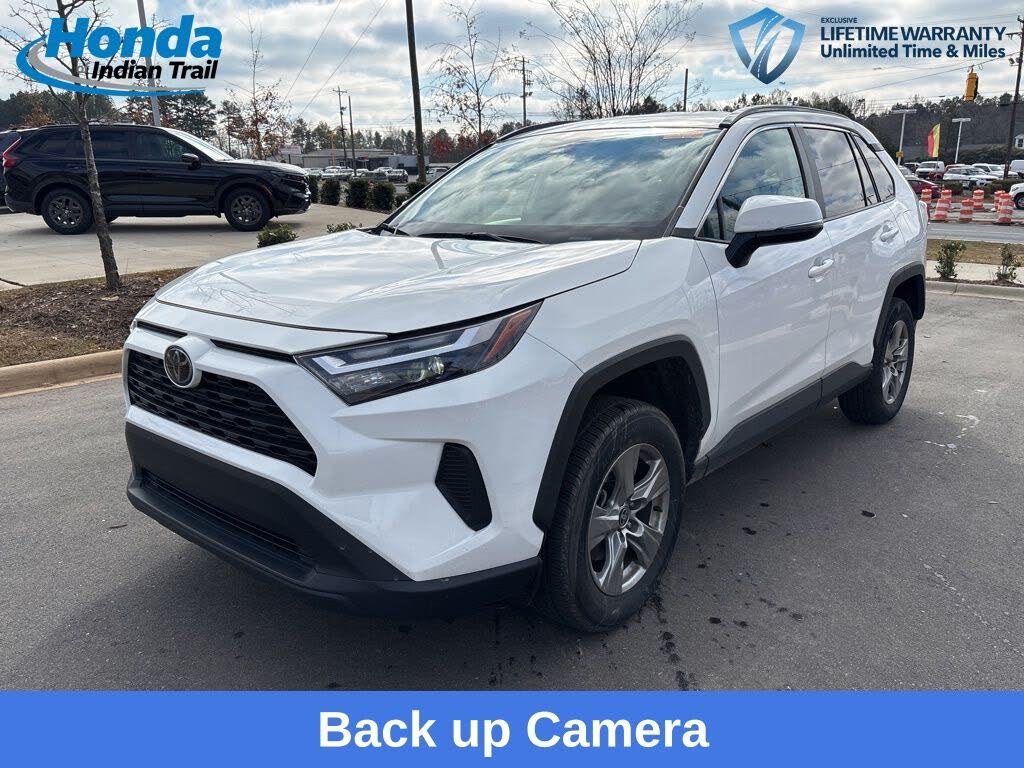 2024 Toyota RAV4 XLE FWD
