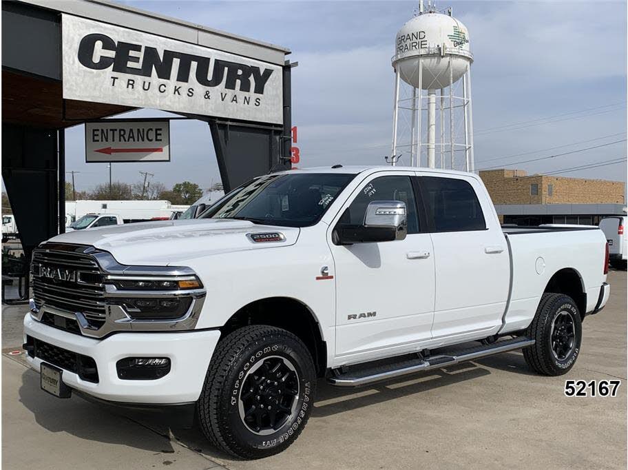 2025 RAM 2500 Laramie Crew Cab 4WD