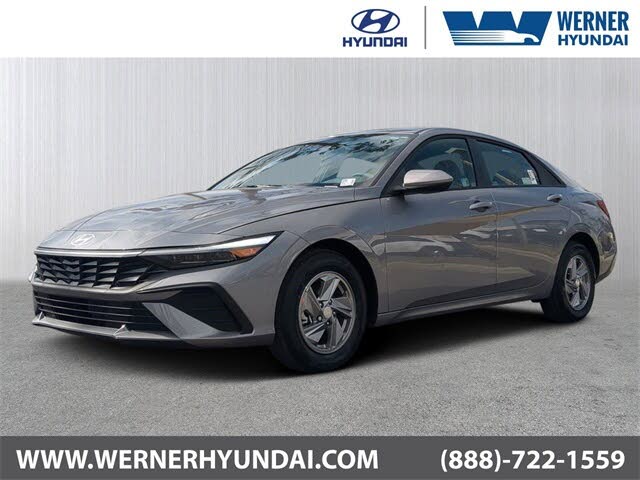 2026 Hyundai Elantra SE FWD
