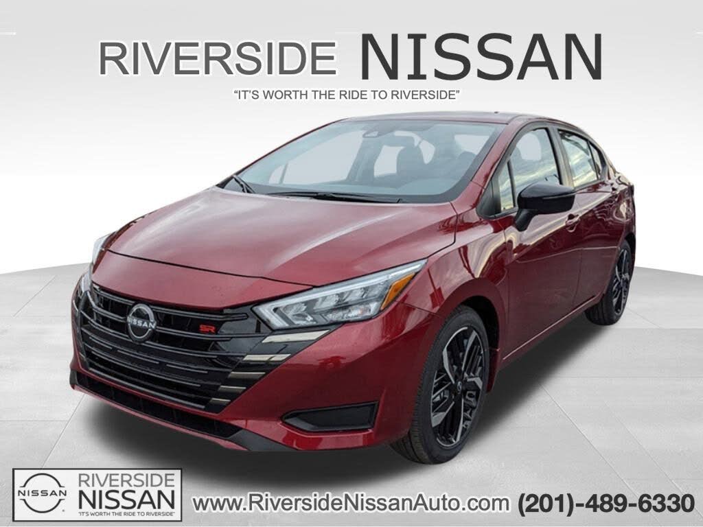 2025 Nissan Versa SR FWD