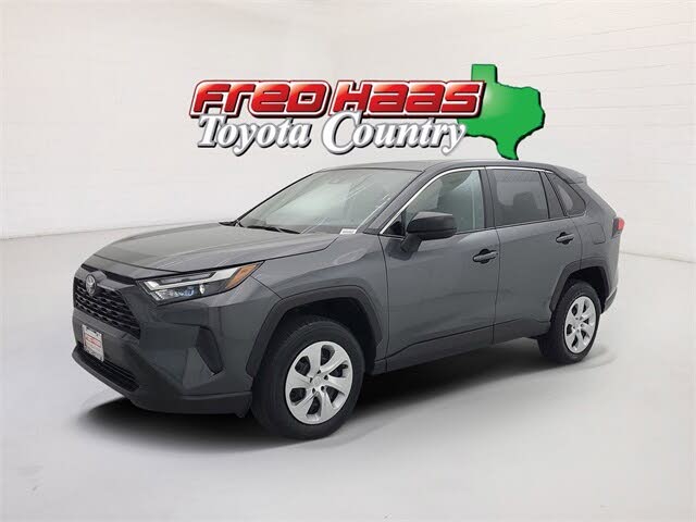2025 Toyota RAV4 LE FWD