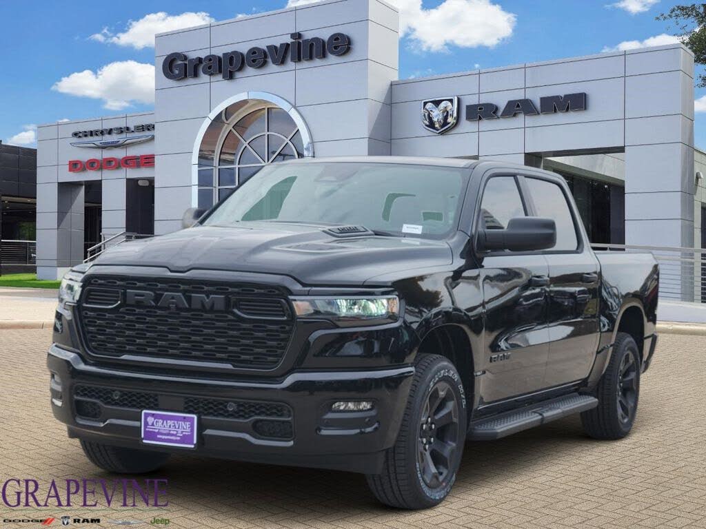 2026 RAM 1500 Express Crew Cab 4WD